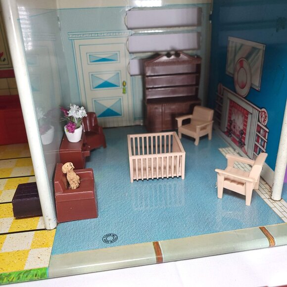 Share Vintage Tin 1950’s Rancher Metal Doll House 4 Rooms Furnished ~ T. Cohn - Picture 8 of 15
